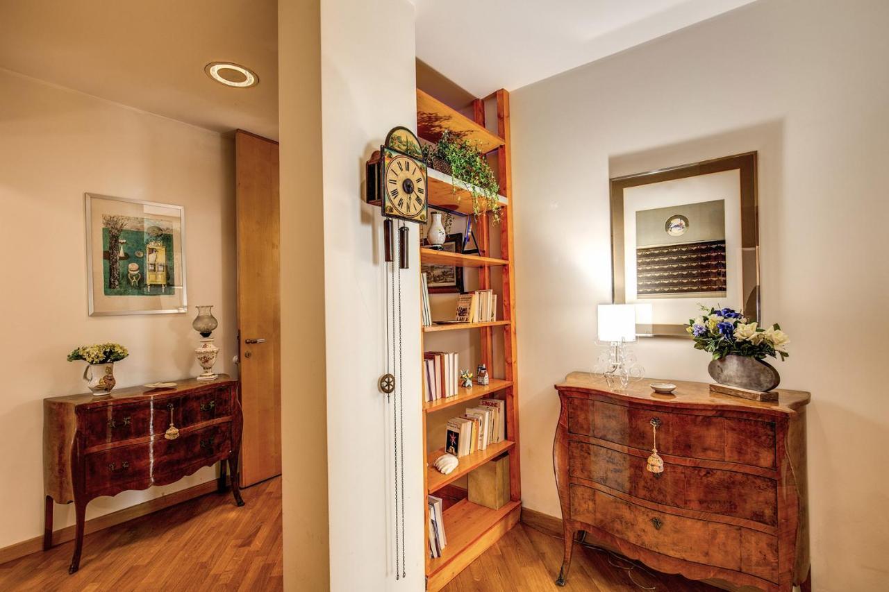 Terrazza Piccolomini: Elegant Apartment Stunning View Over Rome/St Peter'S Dome Eksteriør bilde