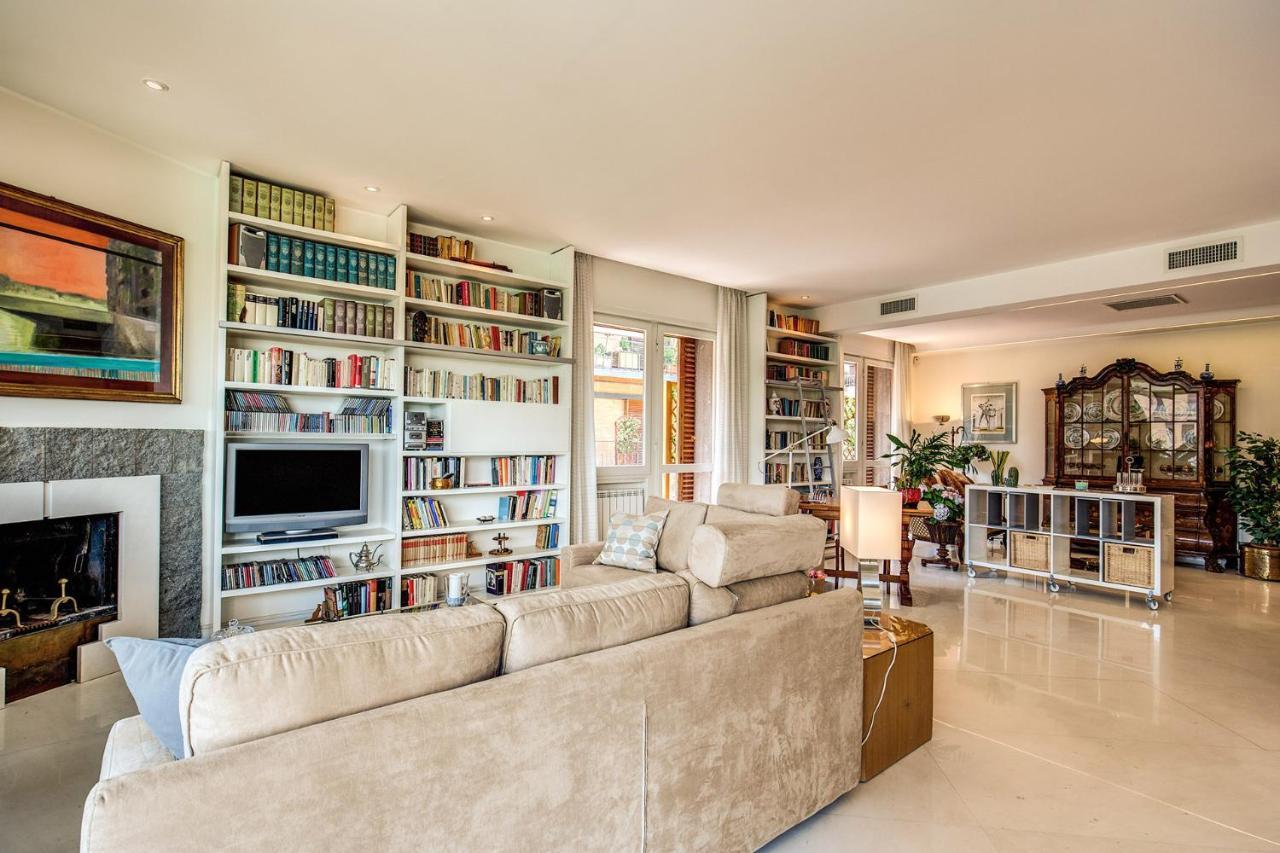 Terrazza Piccolomini: Elegant Apartment Stunning View Over Rome/St Peter'S Dome Eksteriør bilde